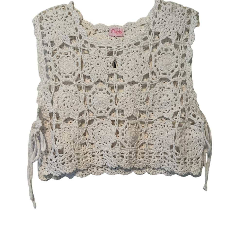 Pink Lily Women’s Crochet Crop Top Size M